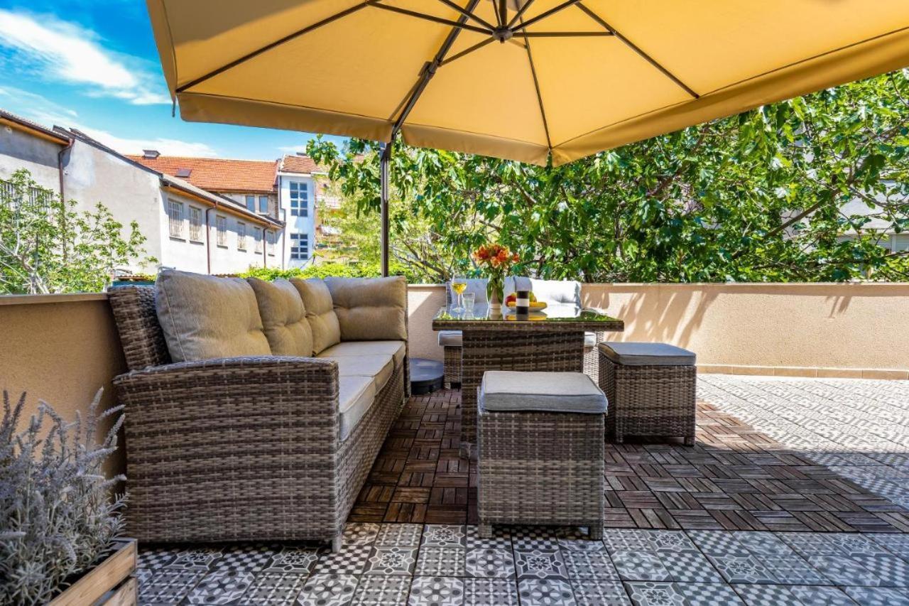 Top Centre Plovdiv Apt. With Parking For 4 Guests Экстерьер фото