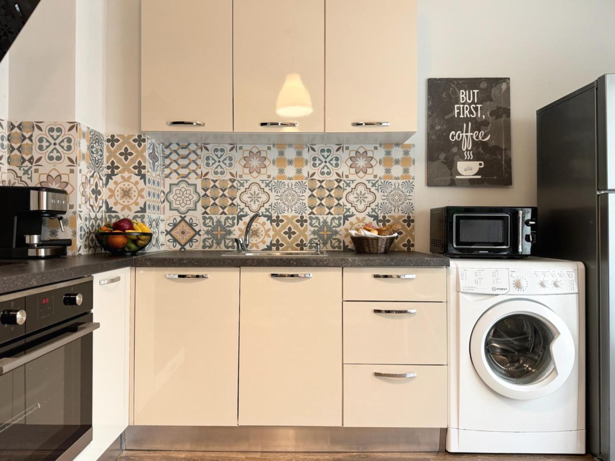 Top Centre Plovdiv Apt. With Parking For 4 Guests Экстерьер фото